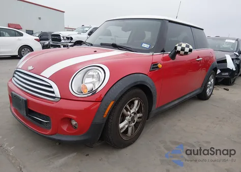 2011 Mini Cooper z USA, uszkodzony, nr VIN WMWSU3C57BT098142